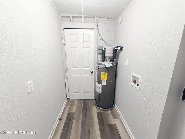 4823 DONNYBROOK Avenue, Jacksonville, FL 32208