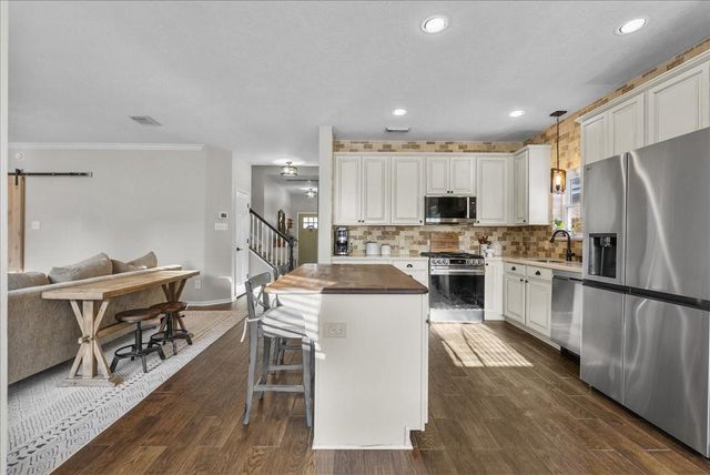 1819 Calypso Cove Court, Pasadena, TX 77586