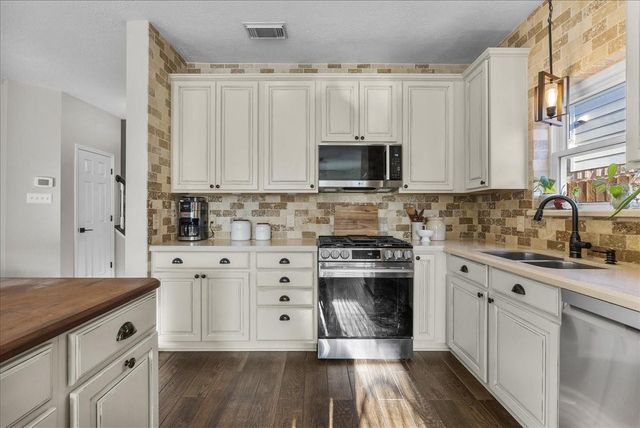 1819 Calypso Cove Court, Pasadena, TX 77586