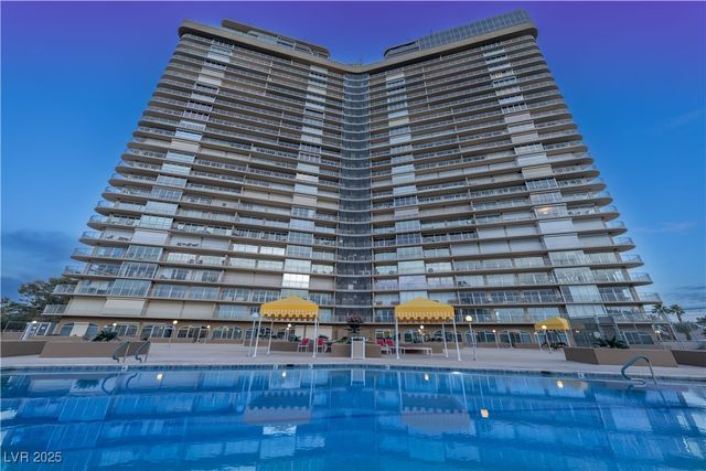 3111 Bel Air Drive 18F, Las Vegas, NV 89109