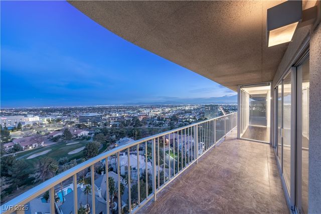 3111 Bel Air Drive 18F, Las Vegas, NV 89109