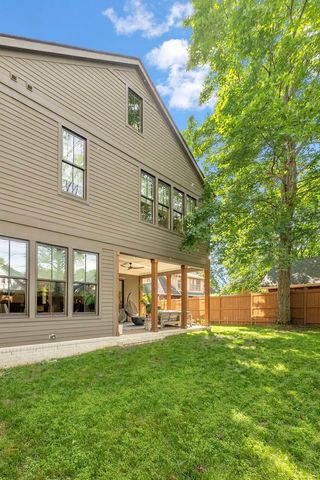 1706B Stokes Ln, Nashville, TN 37215