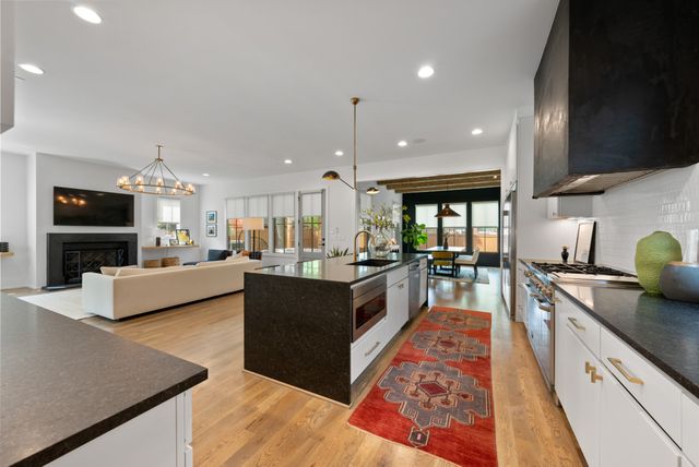 1706B Stokes Ln, Nashville, TN 37215