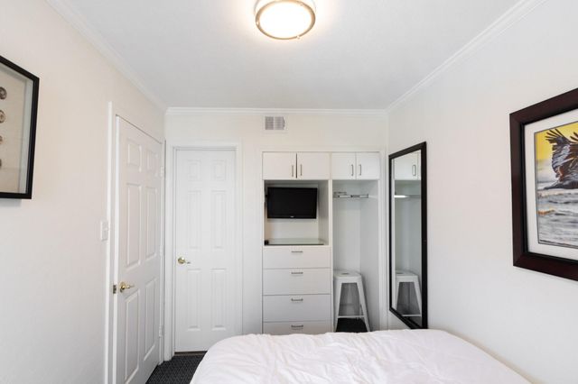 6102 Seawall Boulevard 140, Galveston, TX 77551