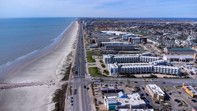 6102 Seawall Boulevard 140, Galveston, TX 77551