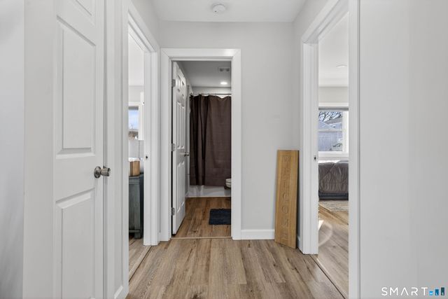 22 Woodlawn Avenue, Waterford, CT 06385