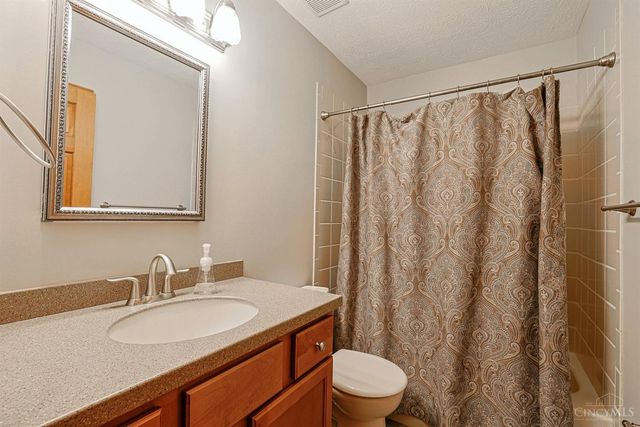 4388 Simca Lane, Green Twp, OH 45211