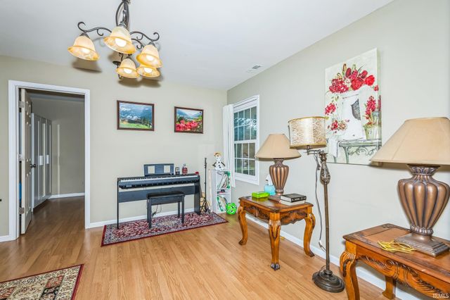 776 W Harsax Drive, Upland, IN 46989