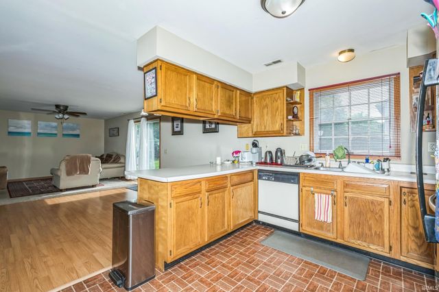 776 W Harsax Drive, Upland, IN 46989