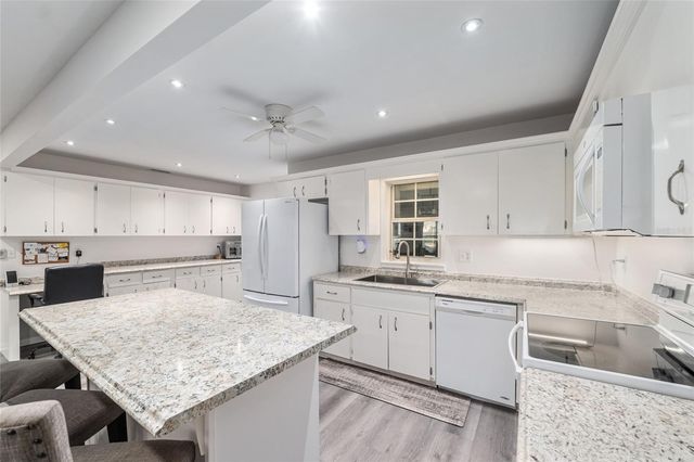 8889 SW 96TH STREET E, Ocala, FL 34481