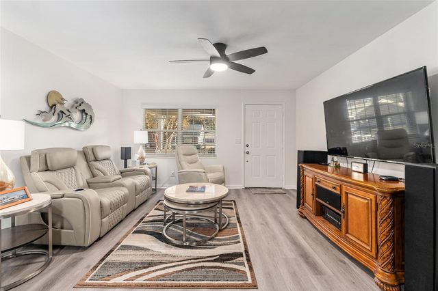 8889 SW 96TH STREET E, Ocala, FL 34481