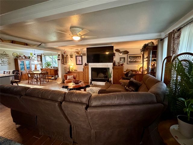 205 Mason Drive, Seven Points, TX 75143