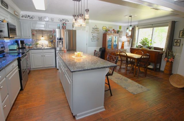 205 Mason Drive, Seven Points, TX 75143