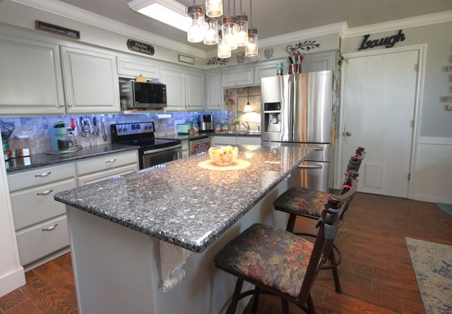 205 Mason Drive, Seven Points, TX 75143