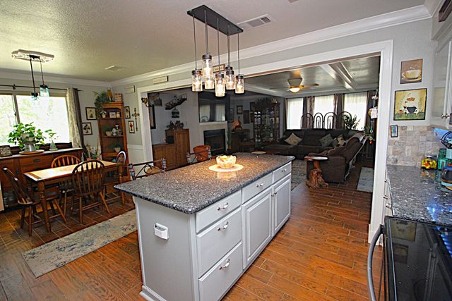 205 Mason Drive, Seven Points, TX 75143