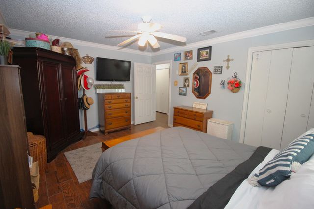 205 Mason Drive, Seven Points, TX 75143