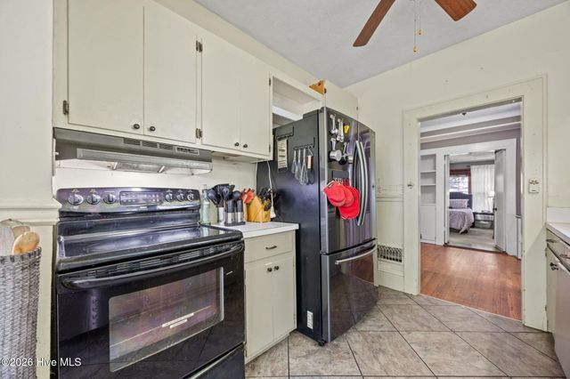 2812 Evans Street, Morehead City, NC 28557