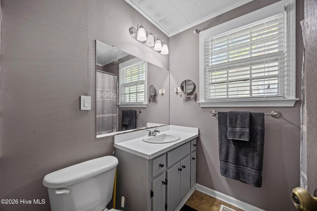 2812 Evans Street, Morehead City, NC 28557