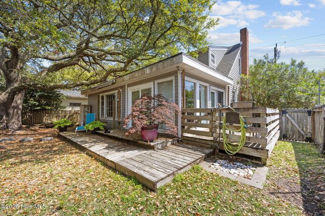 2812 Evans Street, Morehead City, NC 28557