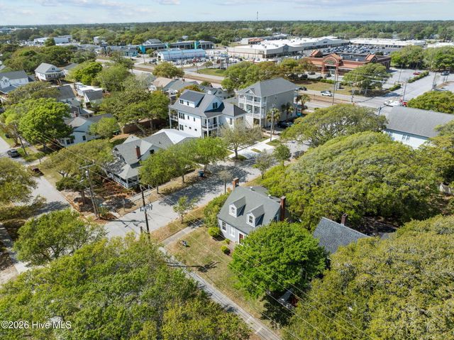 2812 Evans Street, Morehead City, NC 28557
