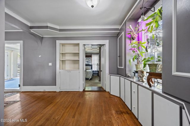 2812 Evans Street, Morehead City, NC 28557