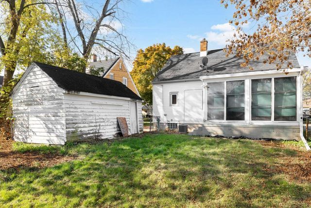 5876 N 42nd STREET, Milwaukee, WI 53209