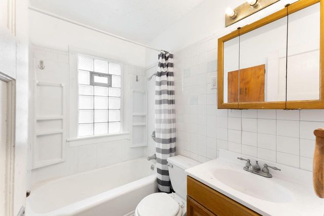 5876 N 42nd STREET, Milwaukee, WI 53209