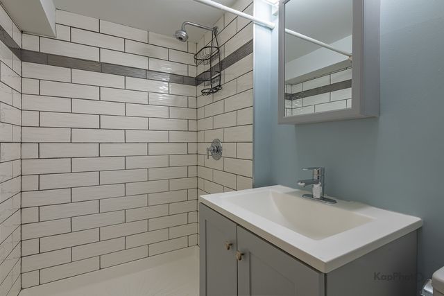 1335 Briar Court, Des Plaines, IL 60018