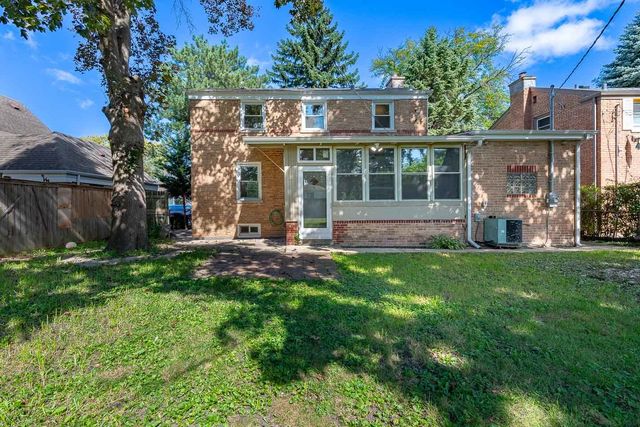 1335 Briar Court, Des Plaines, IL 60018
