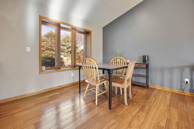 568 PAMELA Court, Gilberts, IL 60136