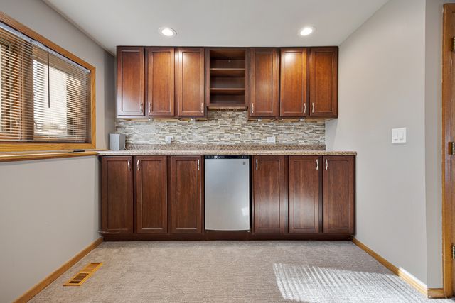 568 PAMELA Court, Gilberts, IL 60136