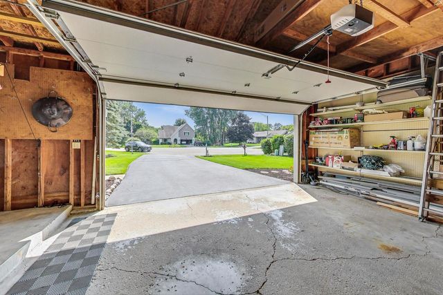 568 PAMELA Court, Gilberts, IL 60136