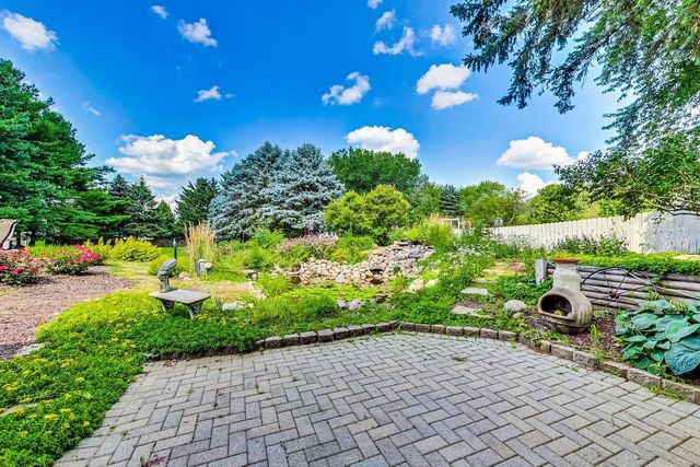 568 PAMELA Court, Gilberts, IL 60136