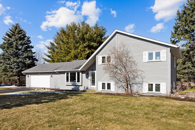 568 PAMELA Court, Gilberts, IL 60136