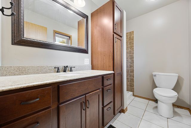 568 PAMELA Court, Gilberts, IL 60136