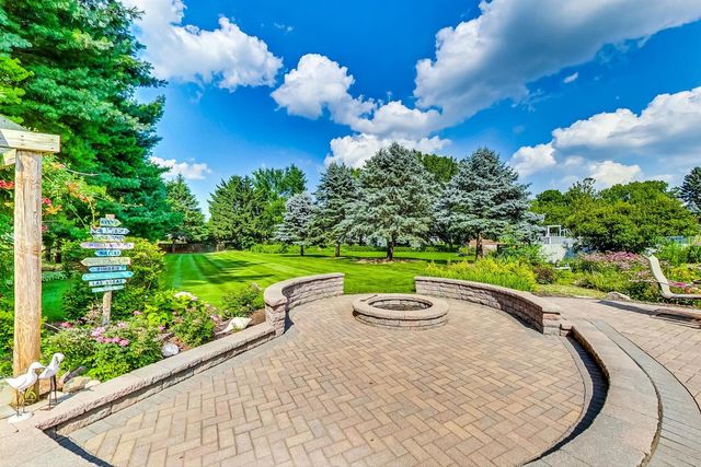 568 PAMELA Court, Gilberts, IL 60136