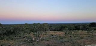 194 Crescent Ridge, Hondo, TX 78861