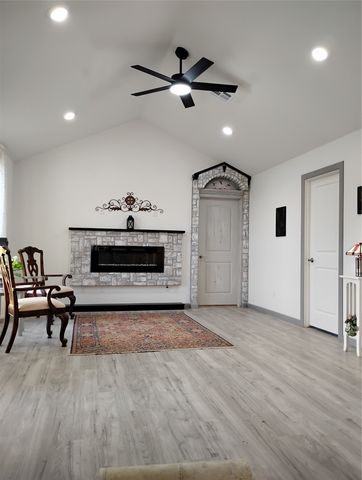 1999 County Road 3103, Edgewood, TX 75117