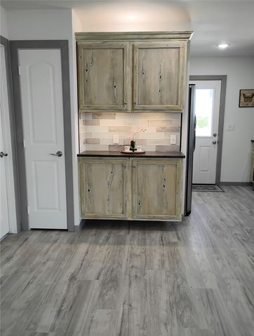 1999 County Road 3103, Edgewood, TX 75117