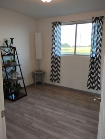 1999 County Road 3103, Edgewood, TX 75117