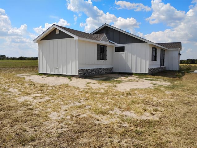 1999 County Road 3103, Edgewood, TX 75117