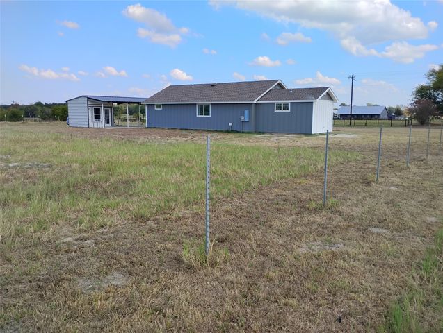 1999 County Road 3103, Edgewood, TX 75117