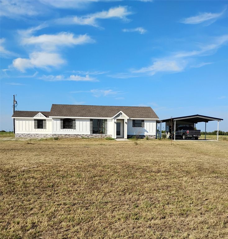 1999 County Road 3103, Edgewood, TX 75117