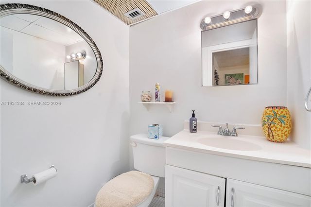 17560 Atlantic Blvd 118, Sunny Isles Beach, FL 33160