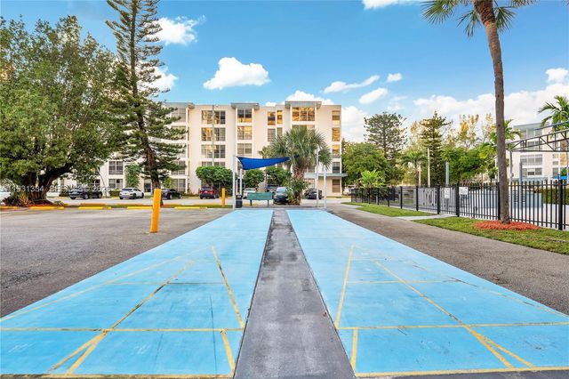 17560 Atlantic Blvd 118, Sunny Isles Beach, FL 33160