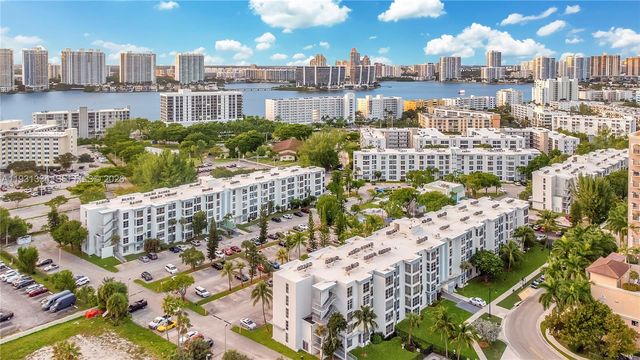 17560 Atlantic Blvd 118, Sunny Isles Beach, FL 33160