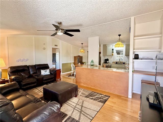 3720 N Hope Road, Golden Valley, AZ 86413