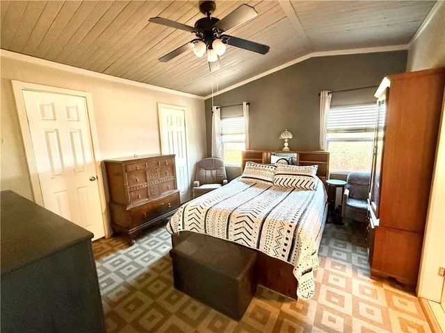 3720 N Hope Road, Golden Valley, AZ 86413