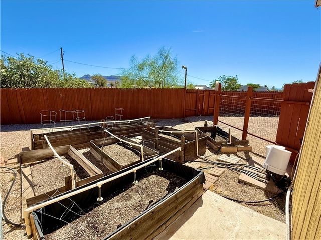 3720 N Hope Road, Golden Valley, AZ 86413