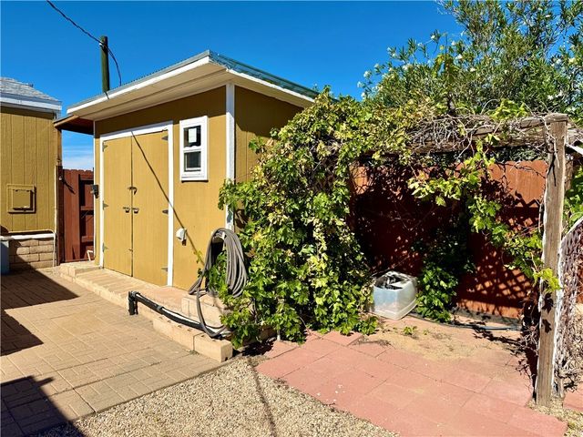 3720 N Hope Road, Golden Valley, AZ 86413